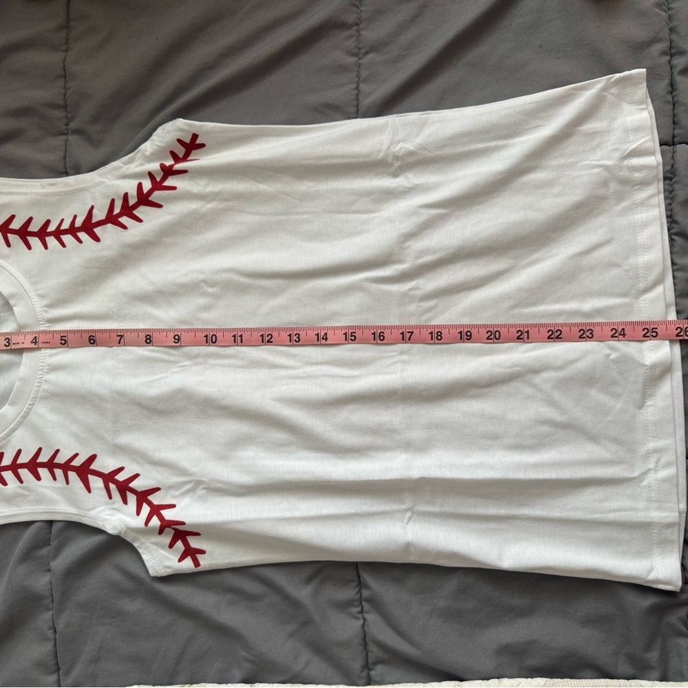 Baseball Stitch Graphic Tank Top Size Small - Picture 7 of 7